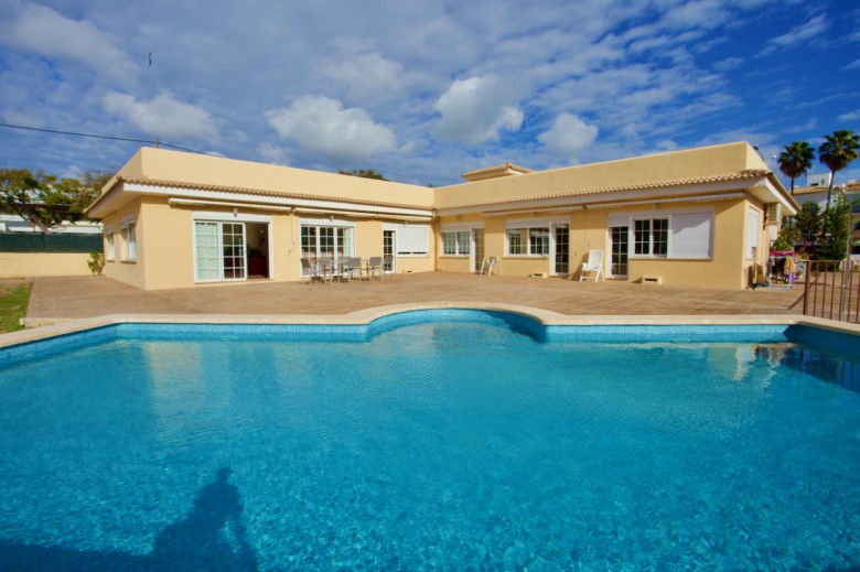 Click the photo for more details of Santa Ponsa villa, Santa Ponsa, SW Mallorca