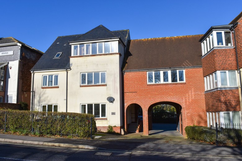 Click the photo for more details of Mosbach Place, Lymington, SO41