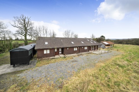 Click the photo for more details of Snipefield Lane, Wedmore, Somerset