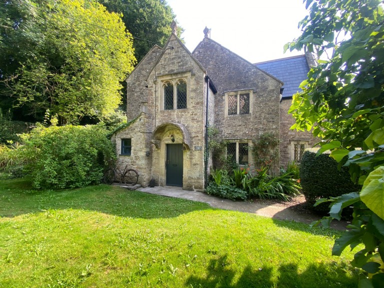 View Full Details for Orchardleigh, Frome, Somerset