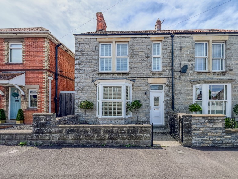 Click the photo for more details of Cranhill Road, Street, Somerset