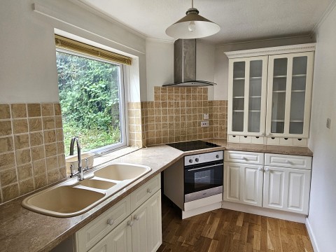 Click the photo for more details of Hamlyn Road, Glastonbury, Somerset