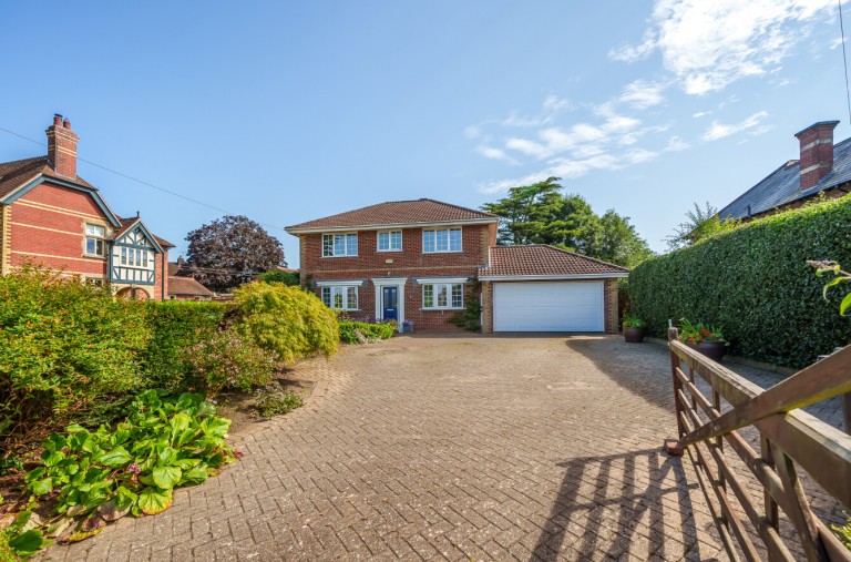 View Full Details for Upper Marsh Road, Warminster, Wiltshire