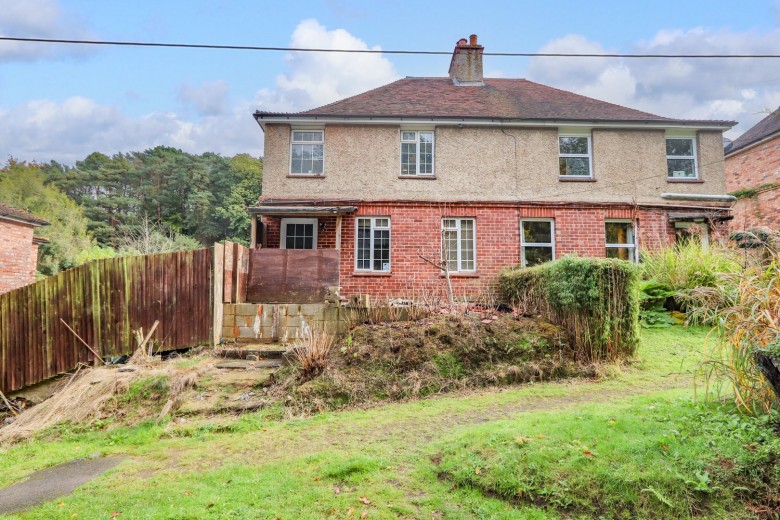 Click the photo for more details of Eatenden Lane, Mountfield, East Sussex