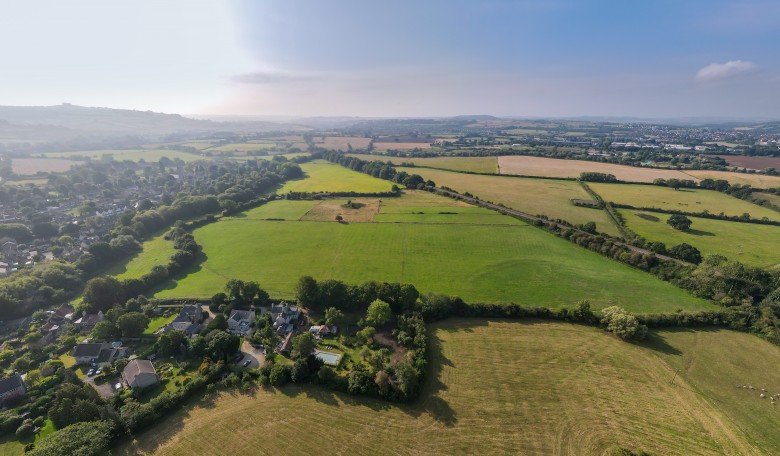 Click the photo for more details of Fieldgrove Lane, Bitton