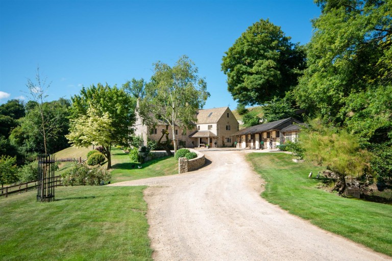 View Full Details for Middle Lypiatt, Gloucestershire