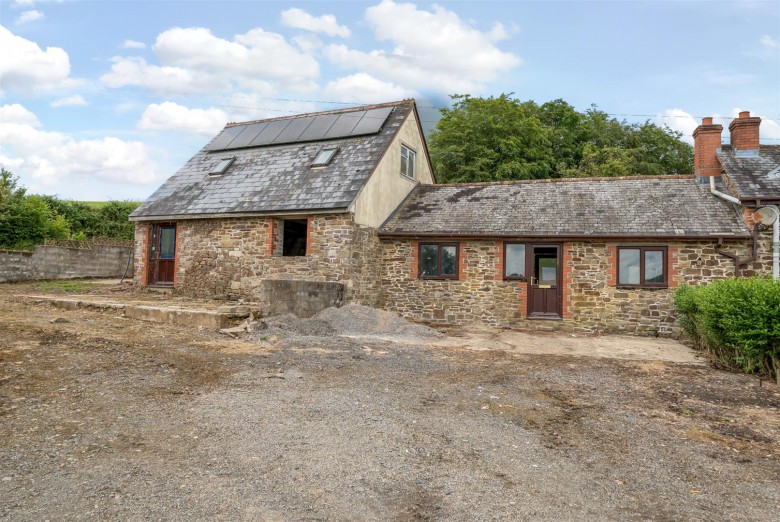 Click the photo for more details of Atherington, Umberleigh