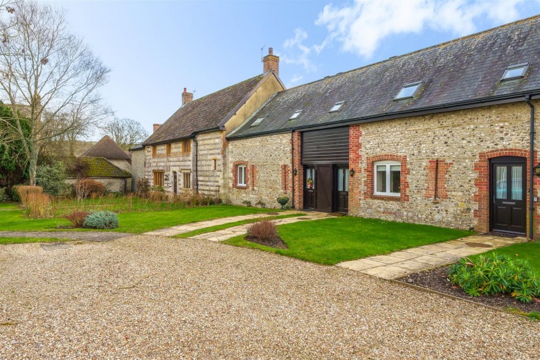 Click the photo for more details of Barton Farm, Cerne Abbas, Dorchester