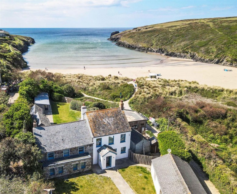 Click the photo for more details of Porthcothan Bay, Padstow