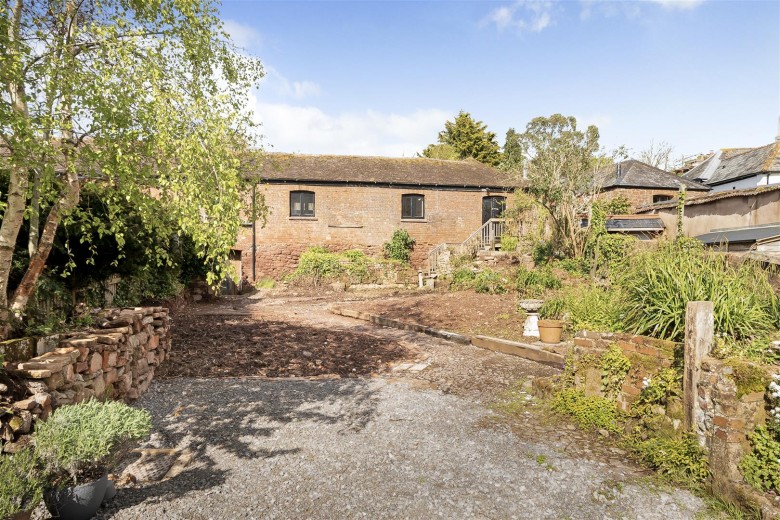 Click the photo for more details of Shillingford Abbot, Exeter