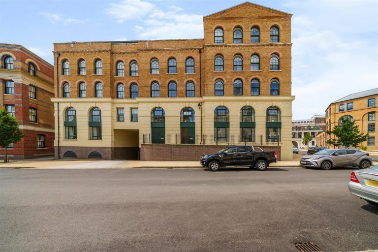 Images for Monaveen House, Hamslade Street, Poundbury, Dorchester