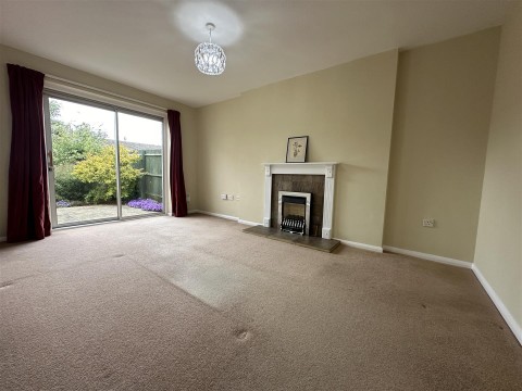 Click the photo for more details of Willow Road, Banbury