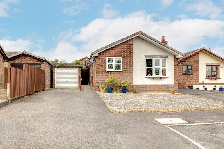 View Full Details for Holly Close, Moira, DE12