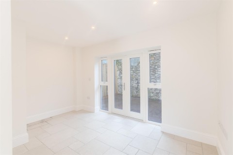 Click the photo for more details of 3 Crewkerne Place, Bridport