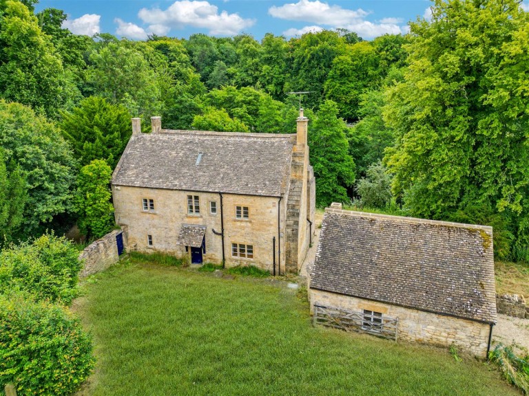 View Full Details for Temple Guiting, Gloucestershire