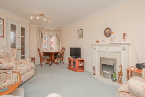 Click the photo for more details of Foxhall Court, Banbury