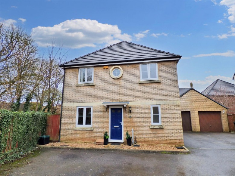 Click the photo for more details of Willow Way, Crewkerne, Somerset