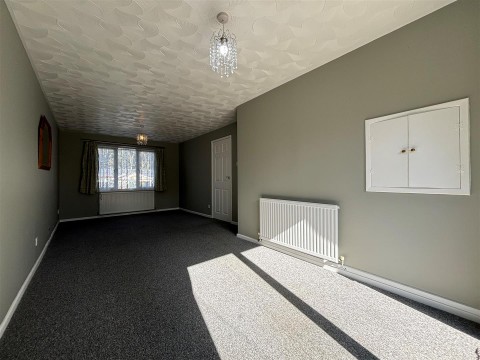 Click the photo for more details of School Green Road, Freshwater