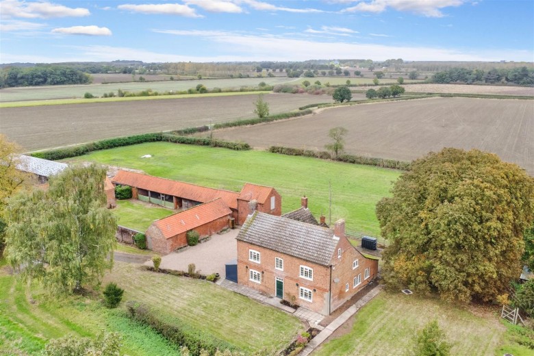 Click the photo for more details of Grococks Farm, Aubourn