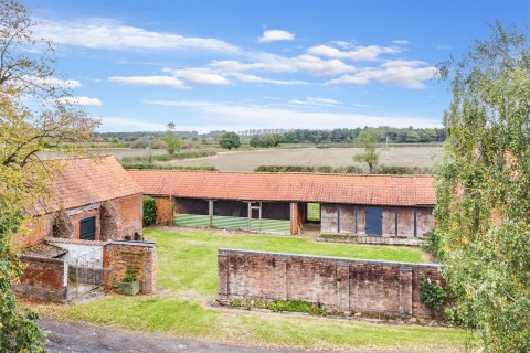 Click the photo for more details of Grococks Farm, Aubourn