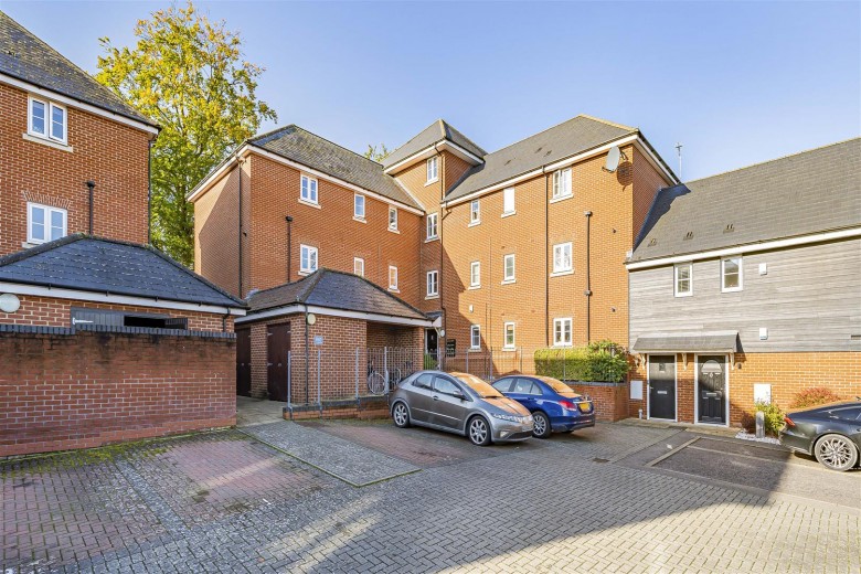 Click the photo for more details of Allard Way, Saffron Walden