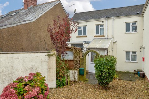 Click the photo for more details of Victoria Avenue, Chard