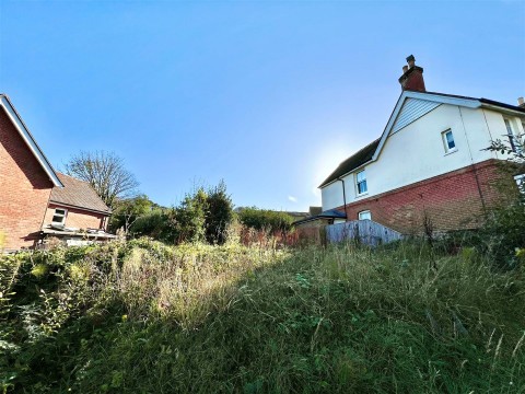 Click the photo for more details of Totland Bay, Isle of Wight