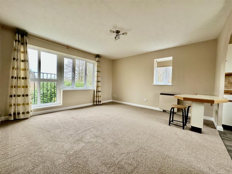 Click the photo for more details of Broome Way, Banbury