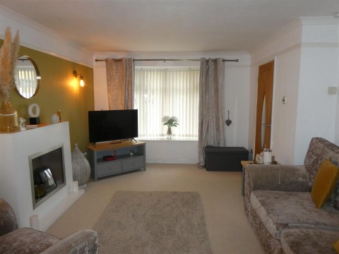 Click the photo for more details of Chatsworth Drive, Banbury