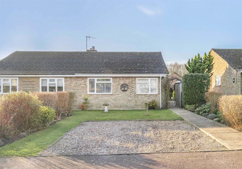 Click the photo for more details of Highwood Crescent, Gazeley