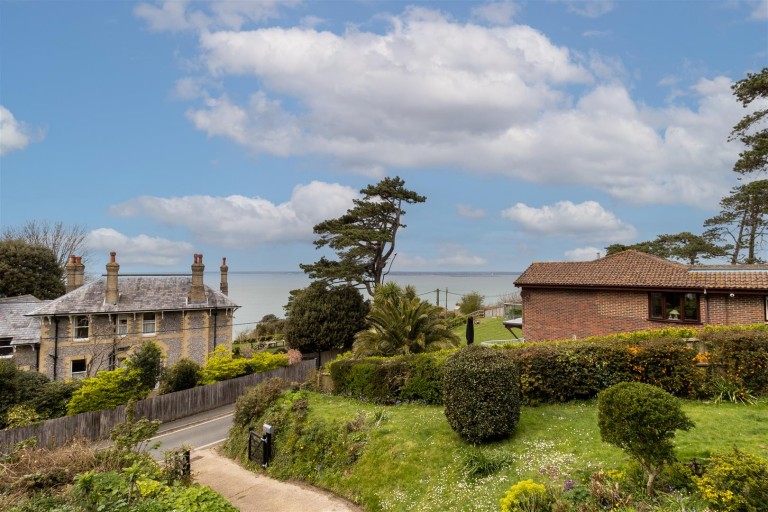 Images for Cliff Road, Totland Bay