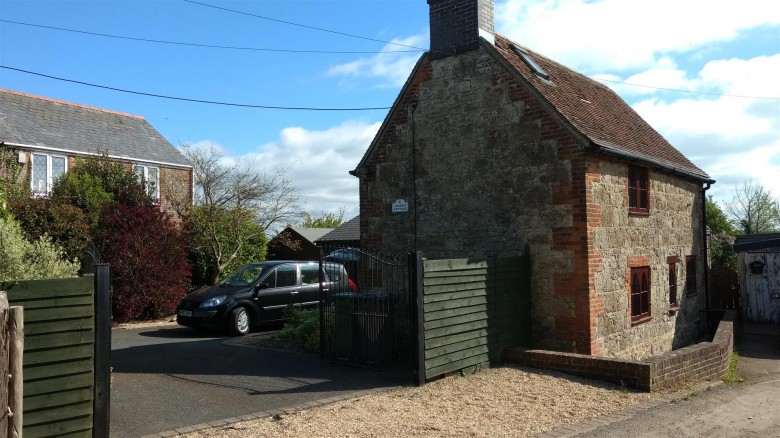 Click the photo for more details of Chawton Lane, Cowes