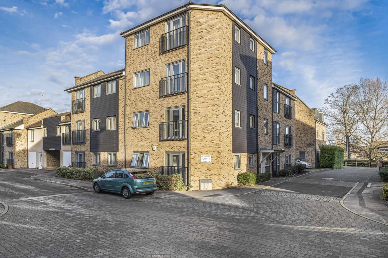 Click the photo for more details of Gladeside, Cambridge