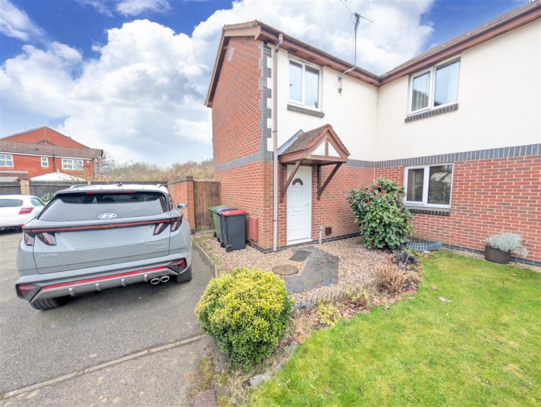 Click the photo for more details of Barnsley Close, Atherstone, CV9