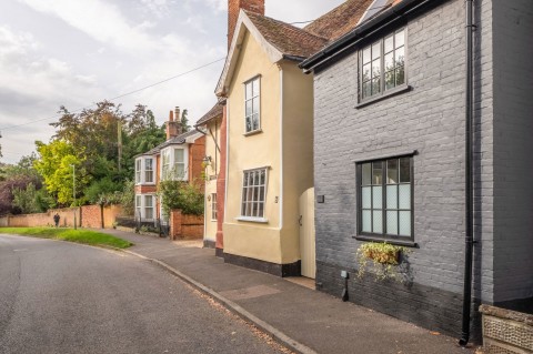 Click the photo for more details of Fairfield Road, Framlingham, Suffolk