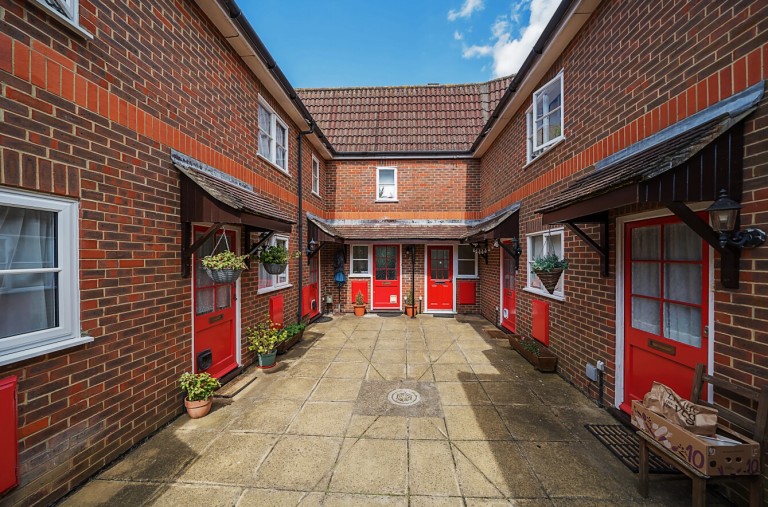 Images for Raven Square, Alton, Hampshire, GU34