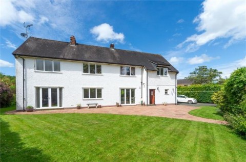 Click the photo for more details of Guilsfield, Welshpool, Powys