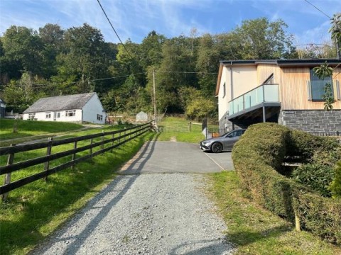 Click the photo for more details of Quarry Road, Glyn Ceiriog, Llangollen