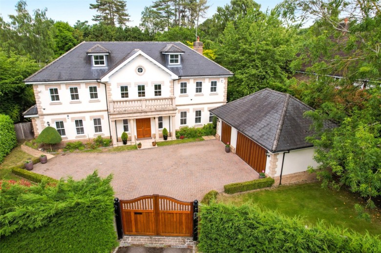 Click the photo for more details of Fairoak Lane, Oxshott, KT22