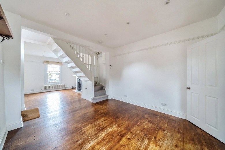 Click the photo for more details of Elm Road, Kingston Upon Thames, KT2