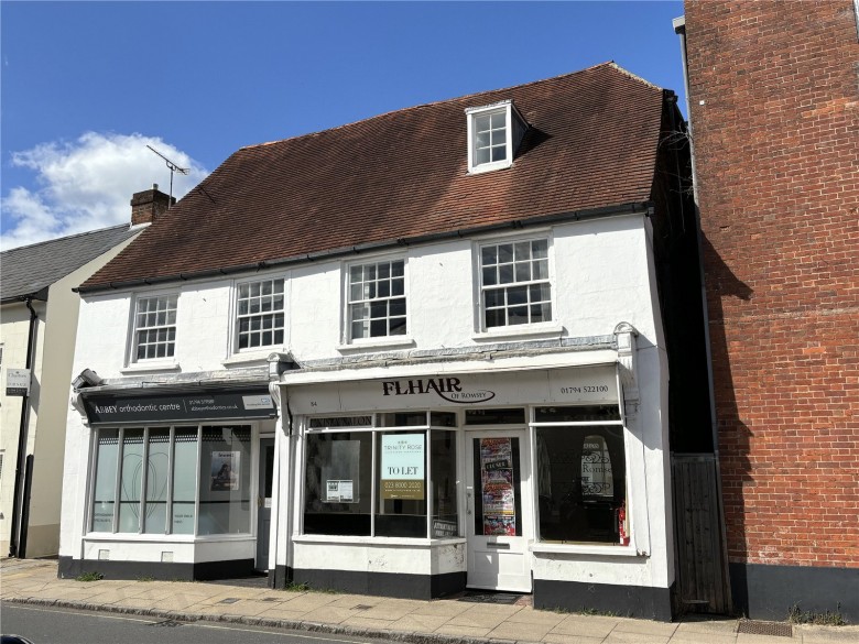 Click the photo for more details of The Hundred, Romsey, Hampshire, SO51