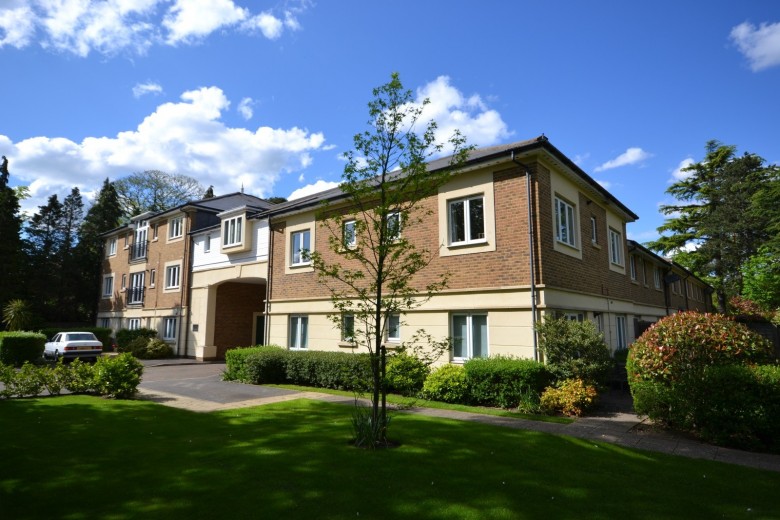 Click the photo for more details of Paynetts Court, Weybridge, KT13