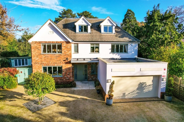 Click the photo for more details of The Paddocks, Weybridge, KT13