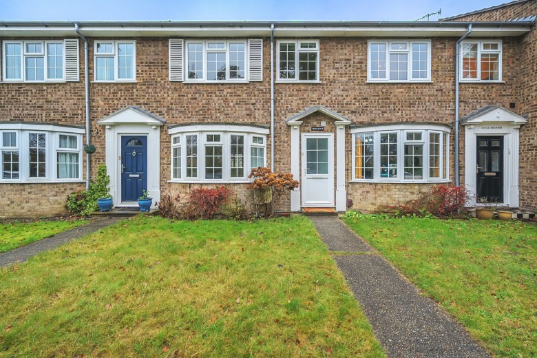 Click the photo for more details of Broomhall End, Woking, Surrey, GU21