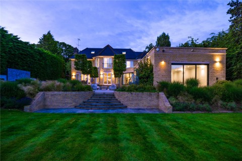 Click the photo for more details of Stokesheath Road, Oxshott, Leatherhead, KT22