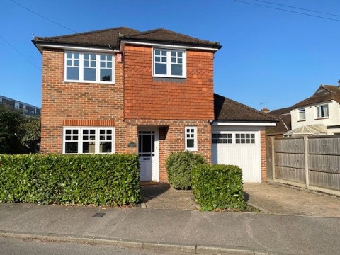 Mole Road, Hersham, KT12