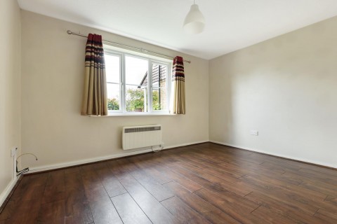 Click the photo for more details of Sullivans Reach, Walton On Thames, KT12