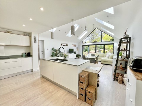 Click the photo for more details of Bransgore, Christchurch, Dorset
