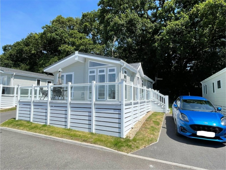 Click the photo for more details of Hoburne Lane, Highcliffe On Sea, Christchurch