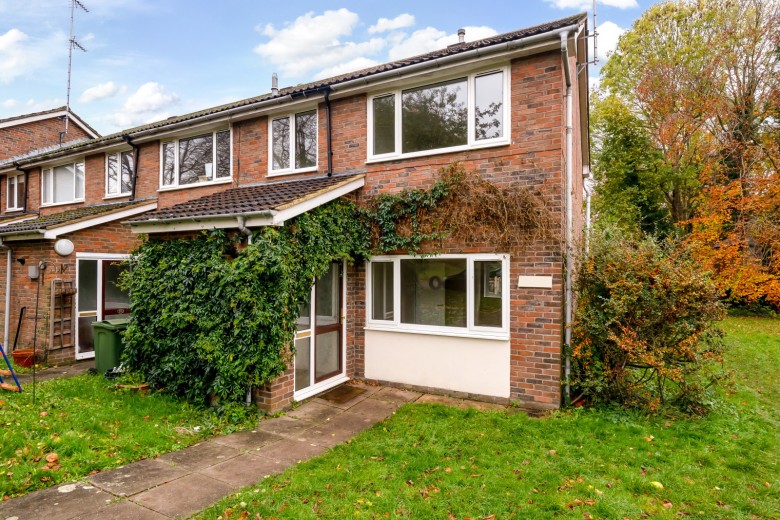 Click the photo for more details of St. Martins Close, East Horsley, Leatherhead, KT24
